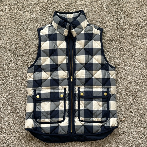 J. Crew Jackets & Blazers - JCrew cream/navy puffer vest